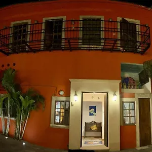 Ikaro Colonial *** Cancún